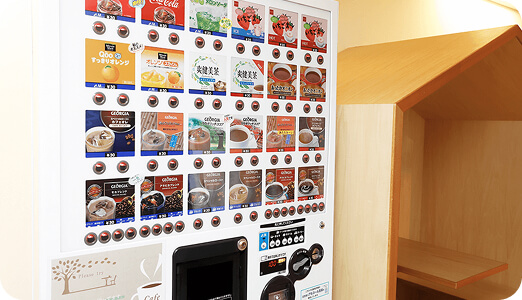 写真 : 無料お菓子コーナー&オフィスカフェ